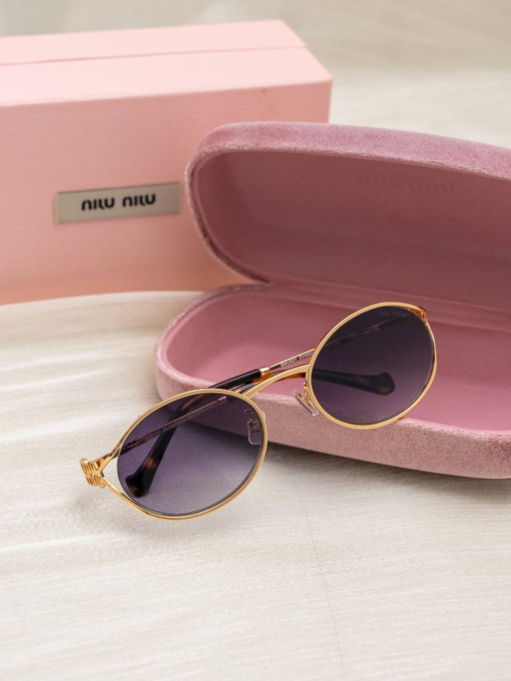 MIU MIU Sunglasses